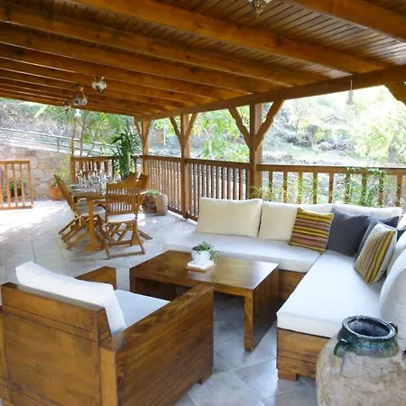 Orhaniye Sleeps 8 Pool Air Con Wifi Вилла Орхание